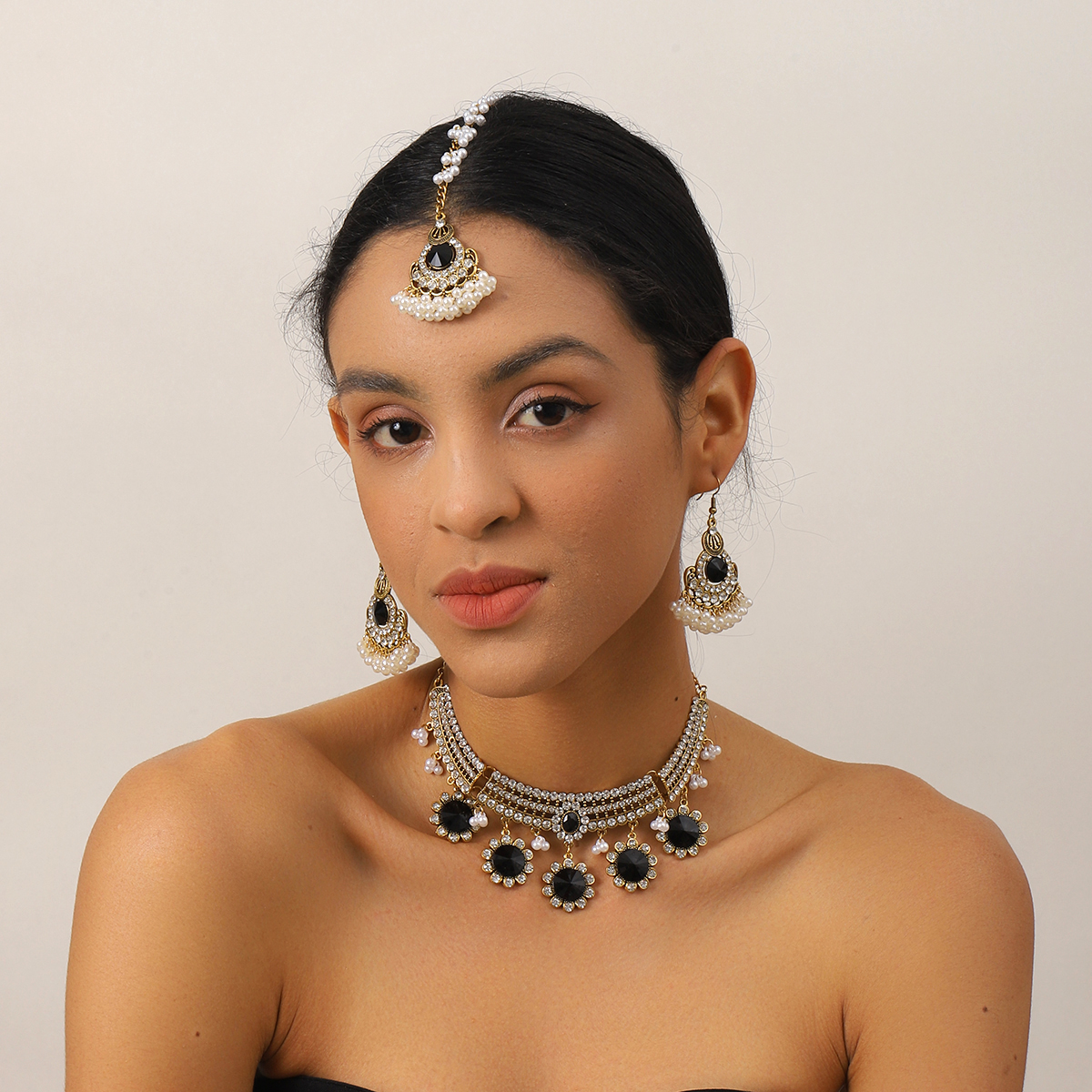 Роскошный комплект ювелирных и – обзор и цена Ethnic Fashion In Dubai